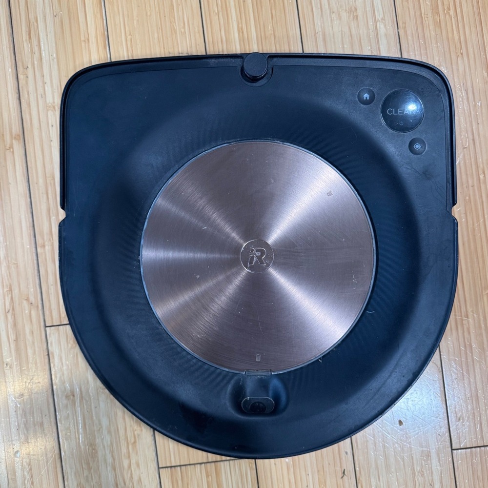 iRobot Roomba s9 Robot Vacuum Black RVA-Y2 PARTS OR REPAIR Holds Charge and runs